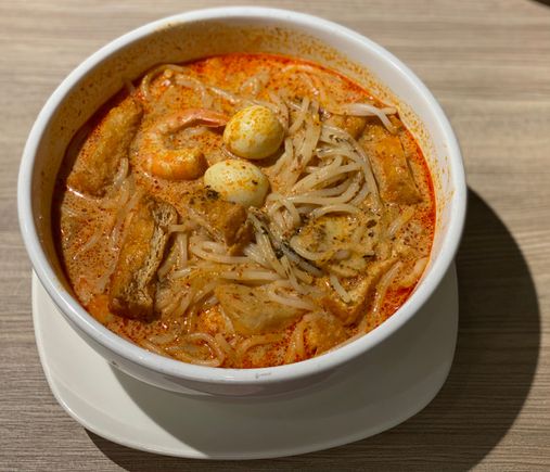 Laksa with quails ‘ eggs sans beansprouts 