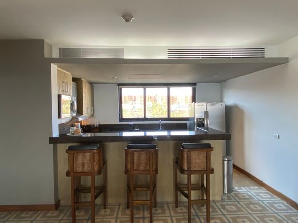 Full kitchen 