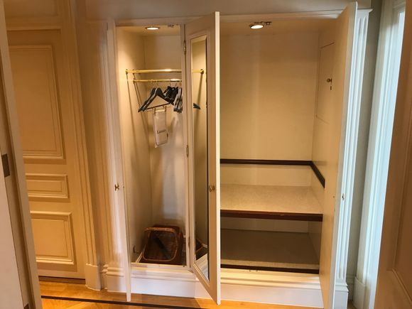 Closet antechamer