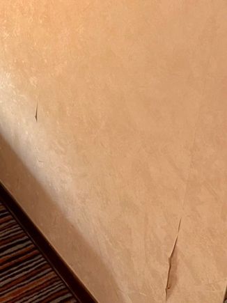 Wallpaper in privilege room