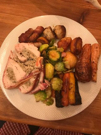 We had Christmas Dinner in the air in First last year. This year on the ground but at least the plates were the same .