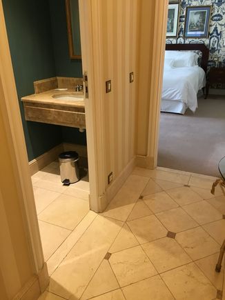 1/2 bath