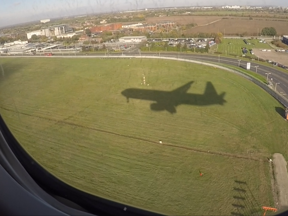 BA 429 from AMS short final for RWY 27R