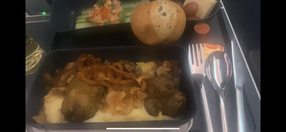 Meatless meatballs with mashed potatoes as main dish. 