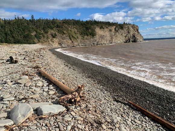 Cape Enrage at high tide (Thurs ~1645)