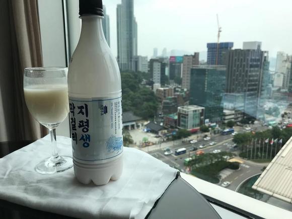 Makkeoli (Korean rice wine)