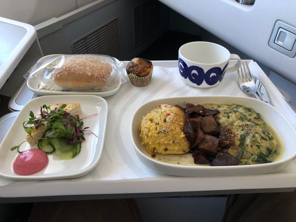 AY1332 LHR-HEL 28/12/18, vegan meal. 