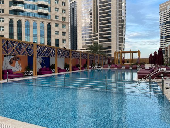 Andaz Doha Swimming Pool