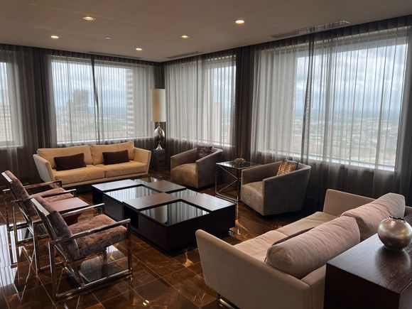 Westin Dallas Downtown: Presidential Suite Living Area