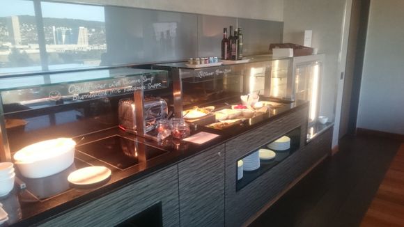 Buffet in the evening. 