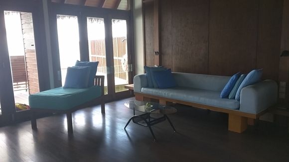 Living room  (NF on left, OF on right)