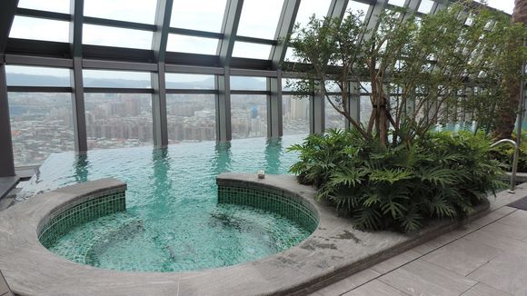Pool at the Hilton