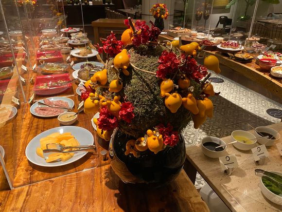 The cold side of the buffet 