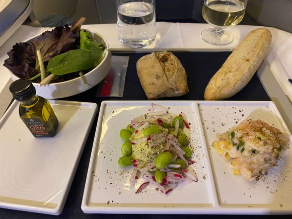 Delicious shrimp with ginger and pea mousse