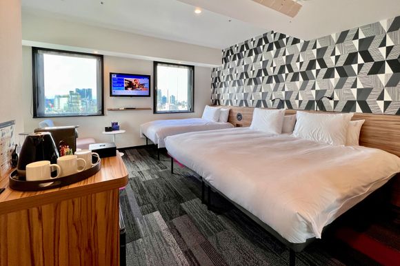 Arranged One King and One Single bed configuration