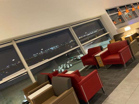 Flagship lounge 