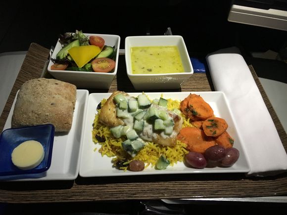 Cod entree with yogurt sauce