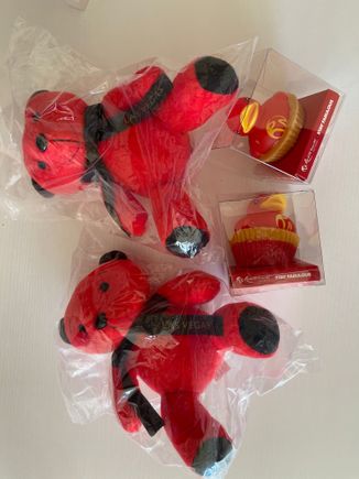 I see your soap and raise you the first-known resortsworld bears!