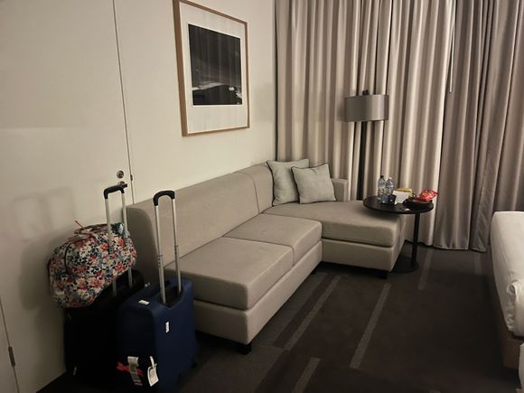 Queen Queen Mountain View Bedroom