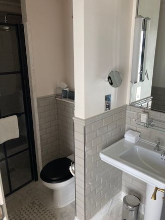 A very snug bathroom 