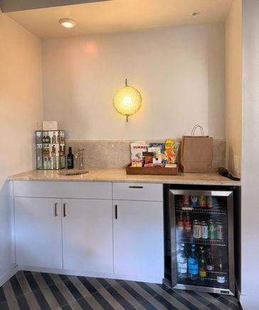 Mini bar area 