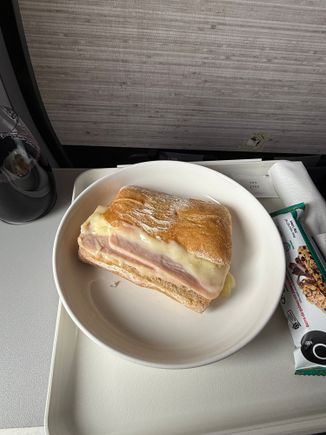 Breakfast was a hot sandwich at those tasty quinoa bars 
