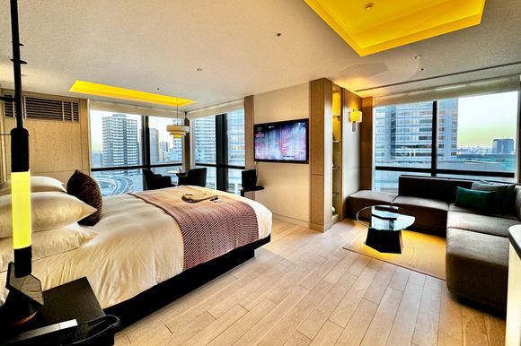Premier Suite (West Wing)