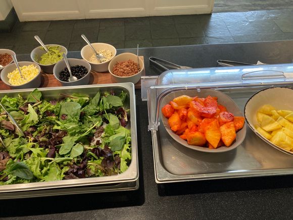 Salad bar 1 