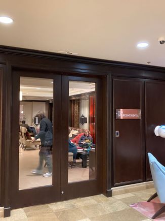 Entry into Club Intercontinatal lounge