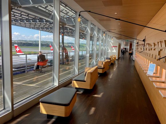 View after entering the Swiss Terminal E (non-schengen) lounge