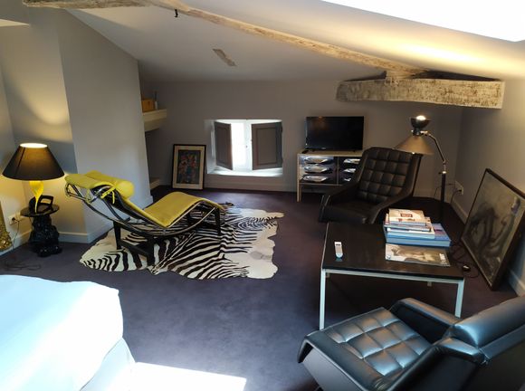 The rooftop suite in the classy Maison Fredon guesthouse in Bordeaux 