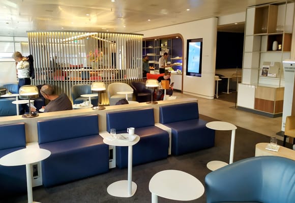 The Air France KLM lounge in Geneva airport has been renovated 