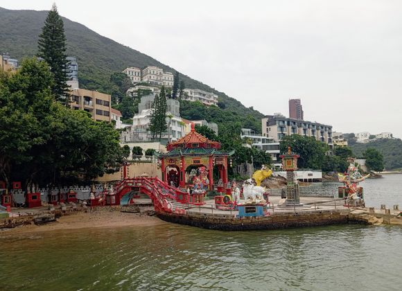 The Tin Hau temple complex with statues at the southern end of Repulse Bay beach 
