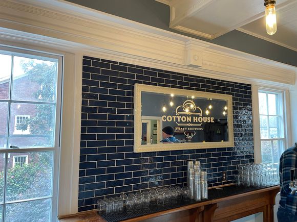 This place was really cool, a historic home turned into a brewery tasting room.   I had an IPA