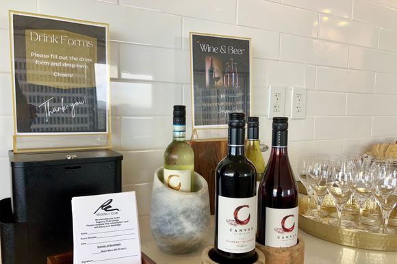 Evening offering at the Club Lounge