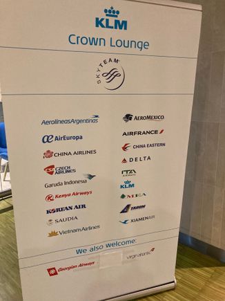 KL CrownLounge access