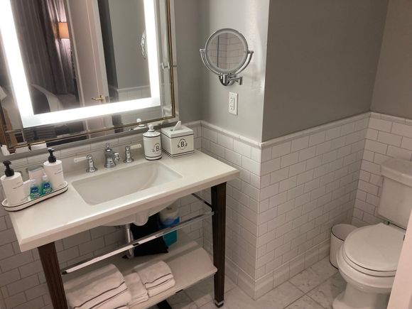 Wash and sink area