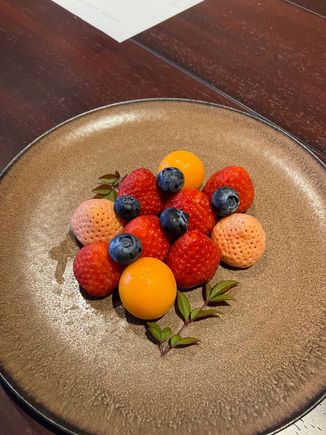 GH Fukuoka (spring): Love those berries!