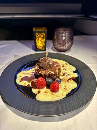 Chocolate brownie with nuts and hot fudge sauce fresh berries, chocolate ice cream and crème Anglaise - 5/10 bit of a let down for me, too much going on and far too sweet, prefer the warm dessert ex-CGK. Might be perfect for those with a sweeter palate than me though.