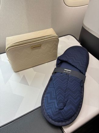 Amenity kit also comes in blue