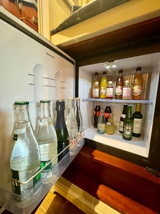 Minibar and coffee station 
