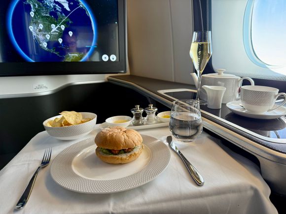 Light meal before landing consisting of fish finger sandwich. You can see how dry the bread looks from the photo. I picked at the innards and the rest went back. 3/10