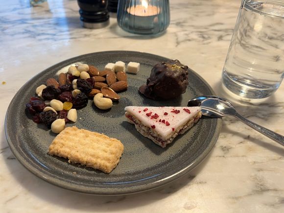 Tea time selections