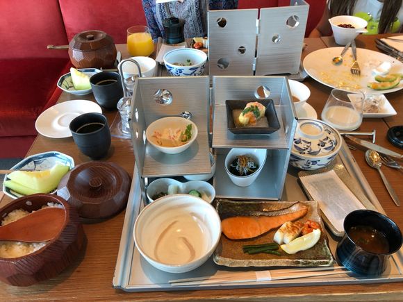This is the Japanese breakfast.  Well worth the 1000 yen IMO.