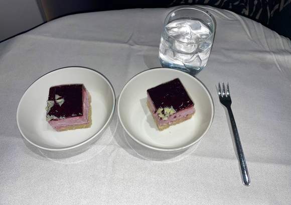 AY HEL-BKK J dinner, dessert