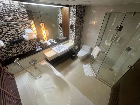 Main bathroom