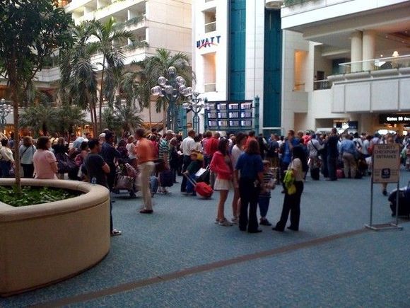 MCO Security Line