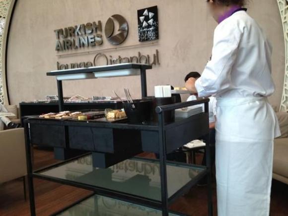 the roving dessert cart