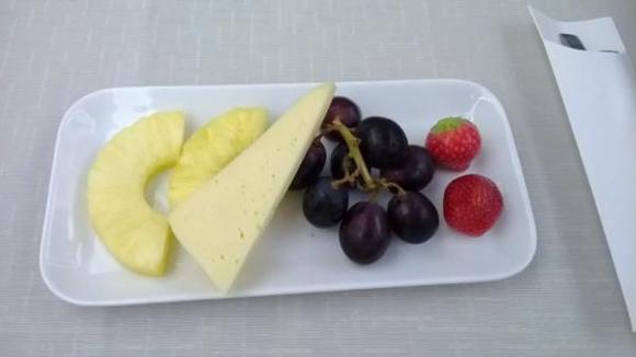 AMS-DTW BE Desert (I added the cheese myself from the desert cart)