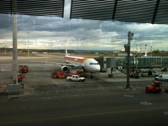 At Madrid Barajas waiting for a flight to London. Apr 2012.